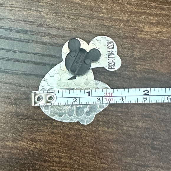 Disney Letter Pin - Picture 4 of 4